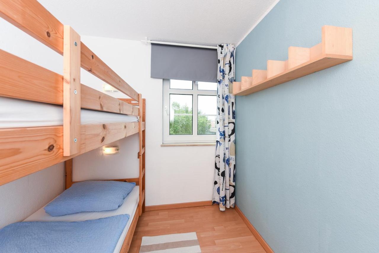 Ferienwohnungen Im Haus Lieblingskoje Neuharlingersiel Exterior foto