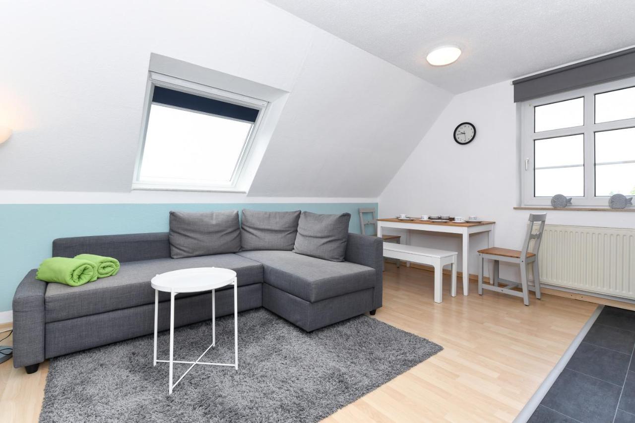 Ferienwohnungen Im Haus Lieblingskoje Neuharlingersiel Exterior foto